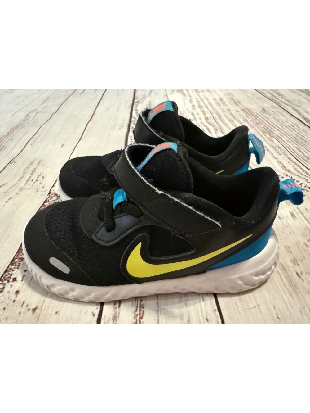 Nike Revolution 5 Toddler Sneakers 9C